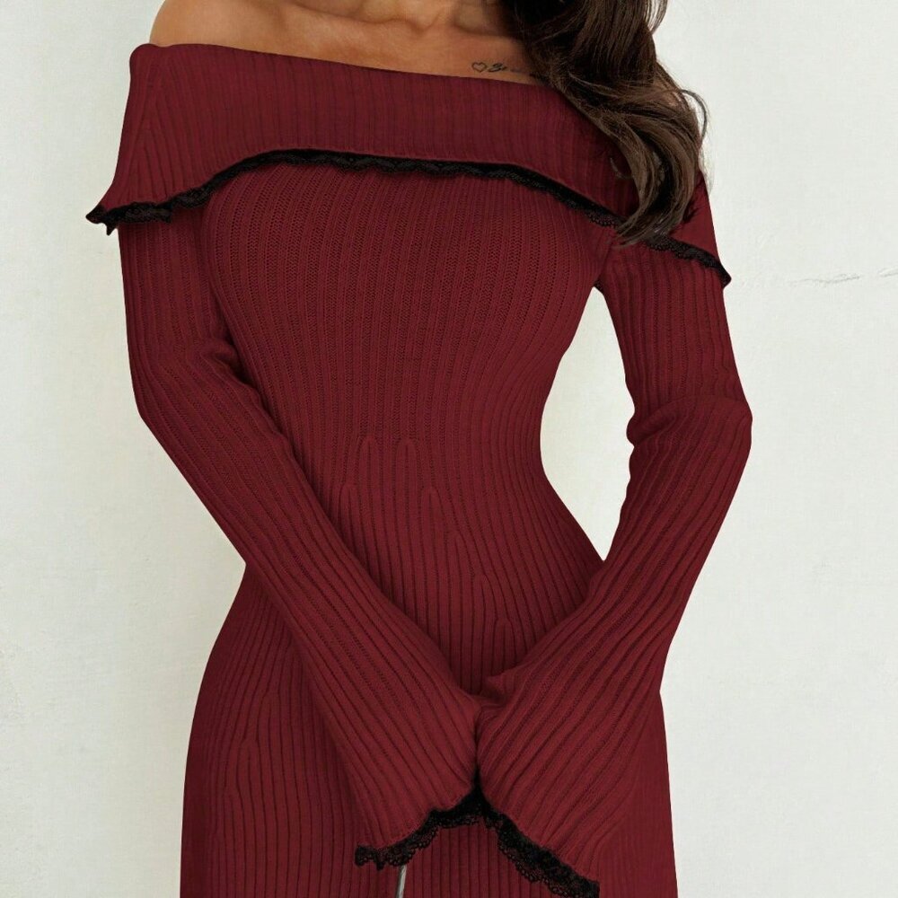Red Elegant Women's Lace Dress - Picture 3 of 7